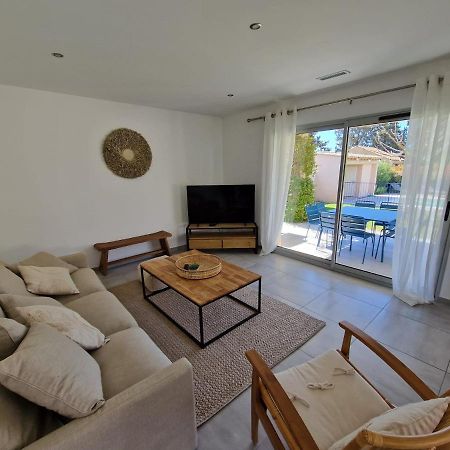 La Villa Bleue Saumane-de-Vaucluse ภายนอก รูปภาพ