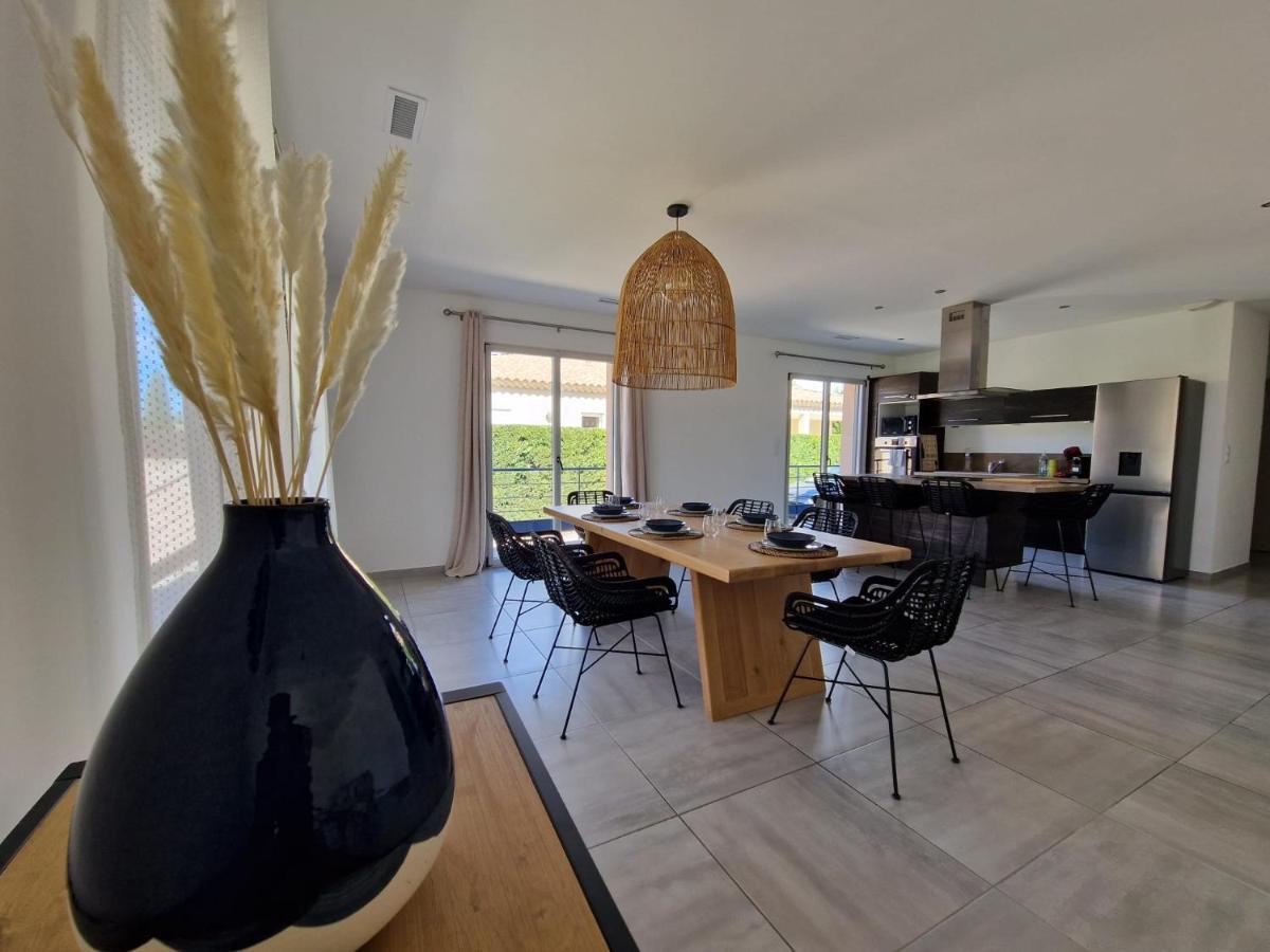 La Villa Bleue Saumane-de-Vaucluse ภายนอก รูปภาพ