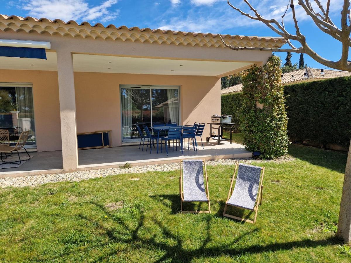 La Villa Bleue Saumane-de-Vaucluse ภายนอก รูปภาพ