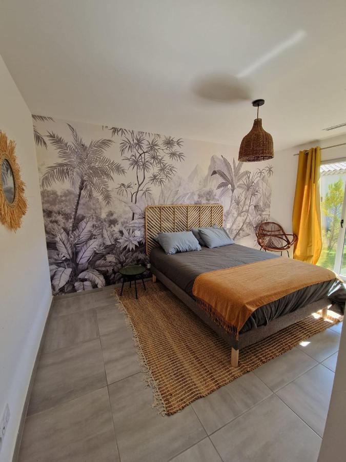 La Villa Bleue Saumane-de-Vaucluse ภายนอก รูปภาพ