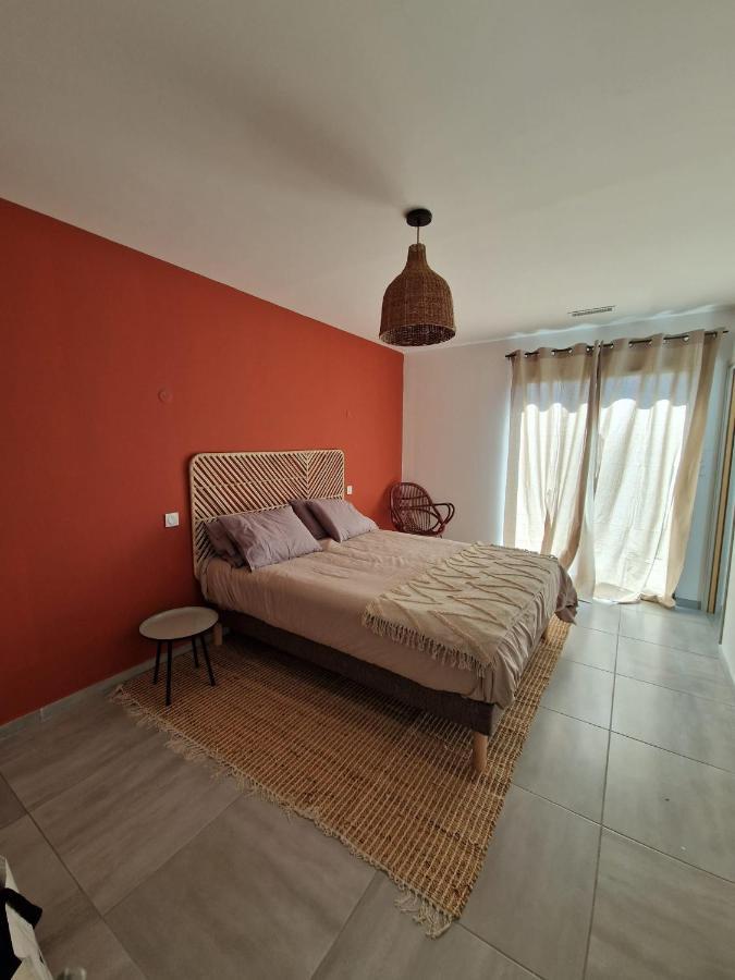 La Villa Bleue Saumane-de-Vaucluse ภายนอก รูปภาพ